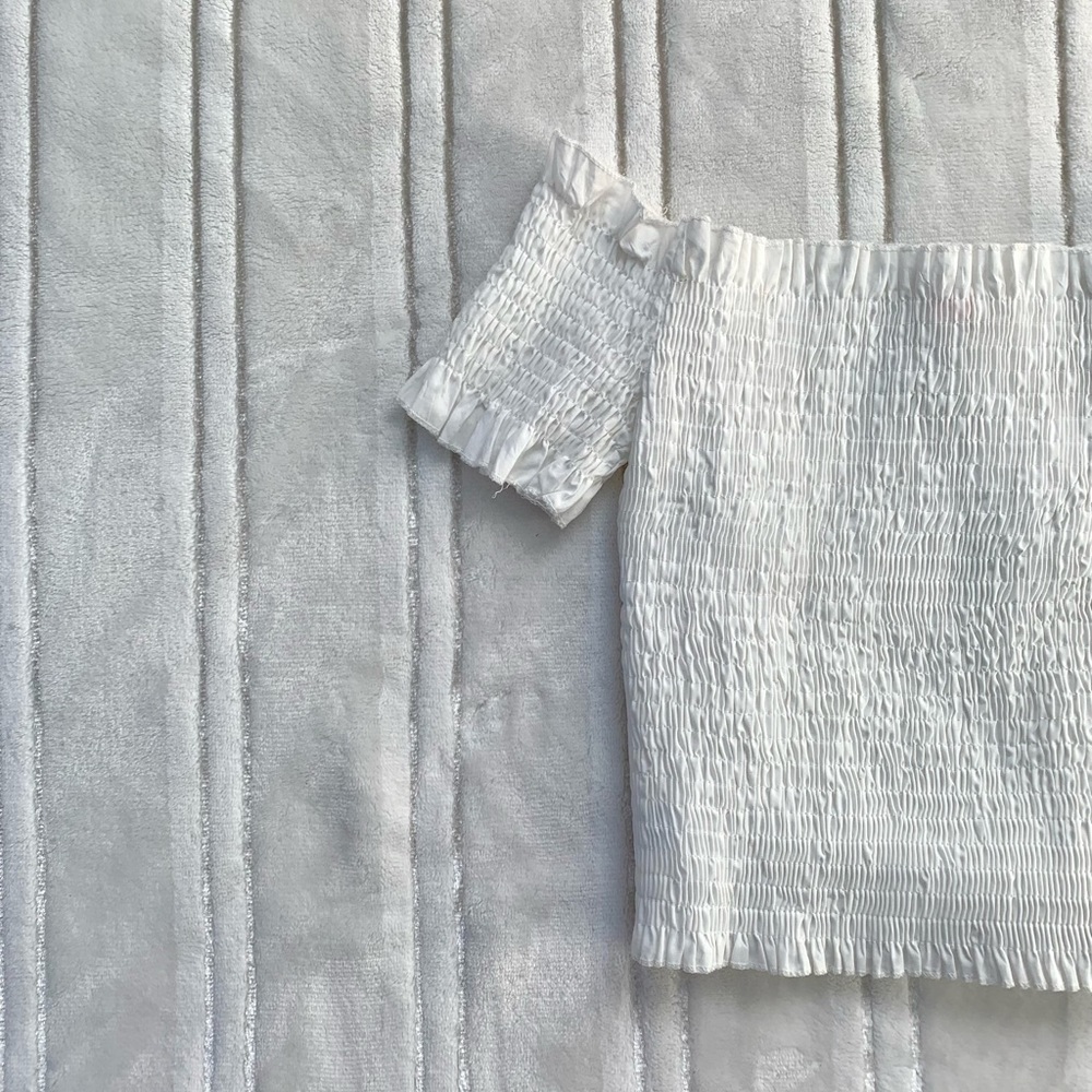 WHITE TUBE TOP WITH SLEEVES